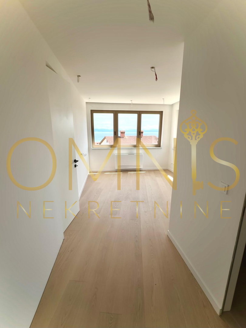 Opatija, center, penthouse z razgledom na morje, prodaja!