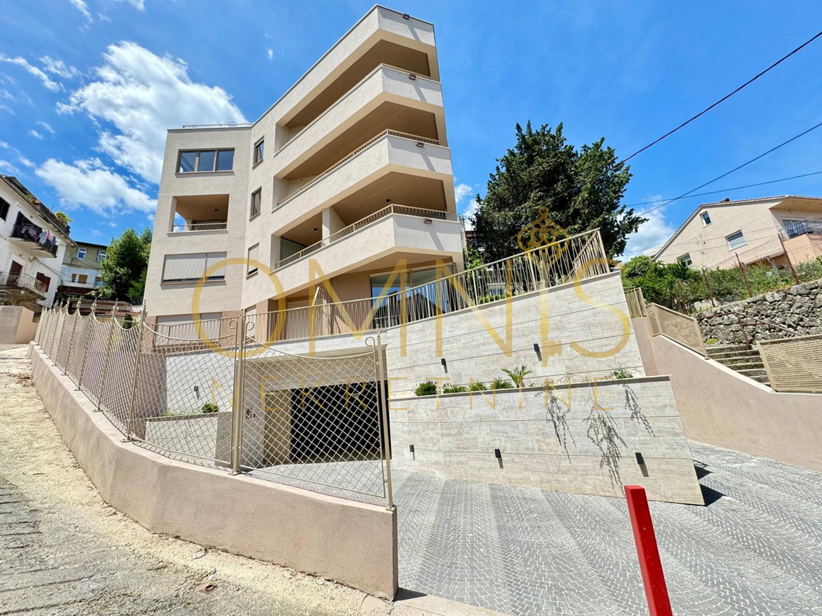 Opatija, center, penthouse z razgledom na morje, prodaja!