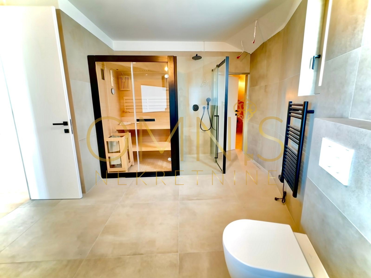 Opatija, center, penthouse z razgledom na morje, prodaja!