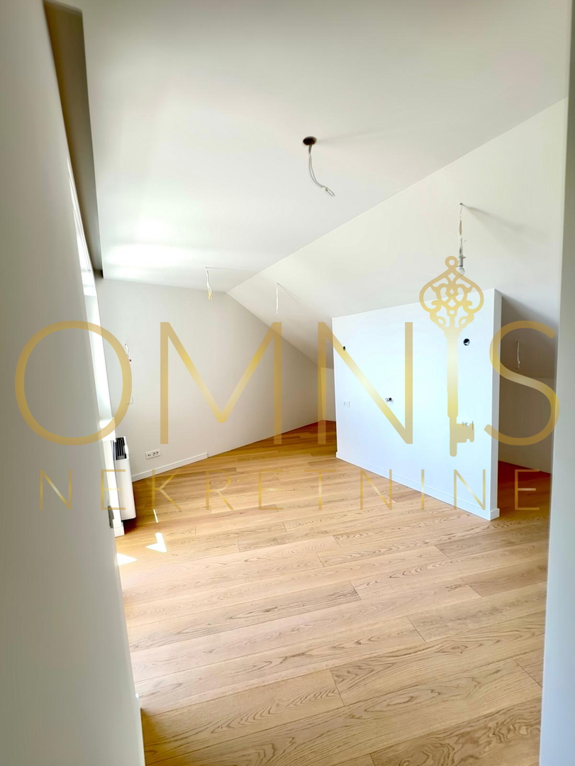 Opatija, center, penthouse z razgledom na morje, prodaja!