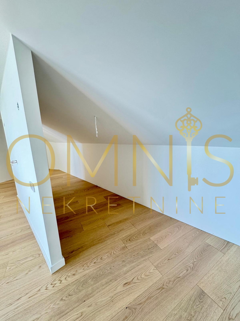 Opatija, center, penthouse z razgledom na morje, prodaja!