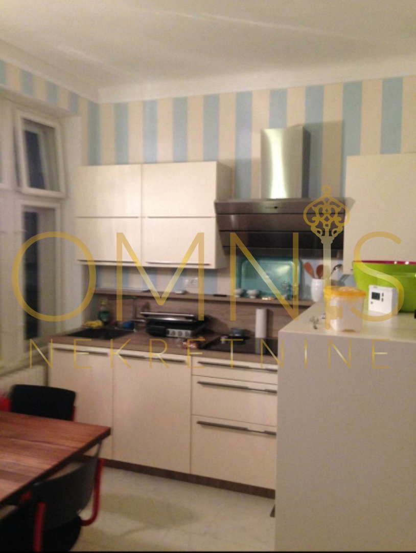 Prodaja se trisobno stanovanje v prvem vrsti ob morju – Reka, 110 m²