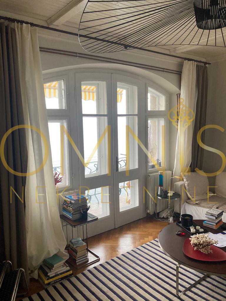 Prodaja se trisobno stanovanje v prvem vrsti ob morju – Reka, 110 m²