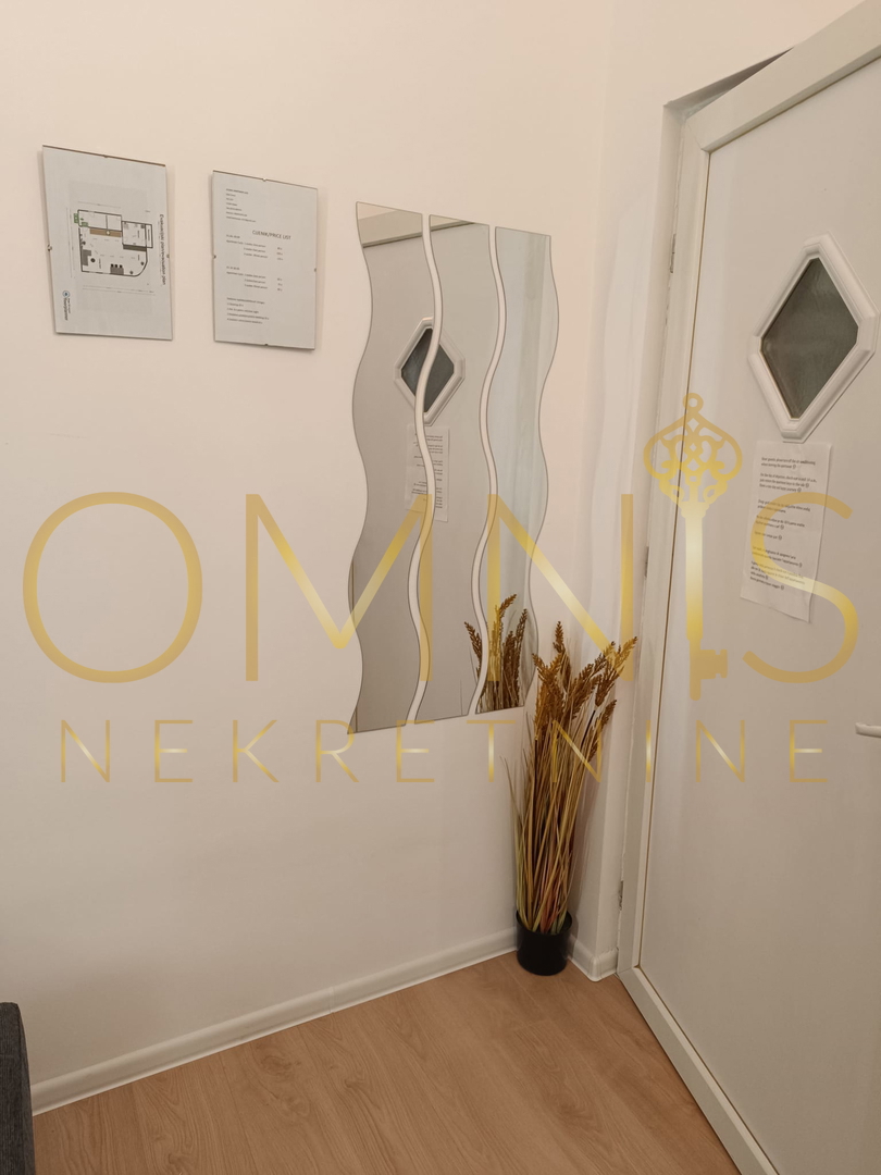 RIJEKA – BELVEDER, prenovljena garsonjera z galerijo in balkonom