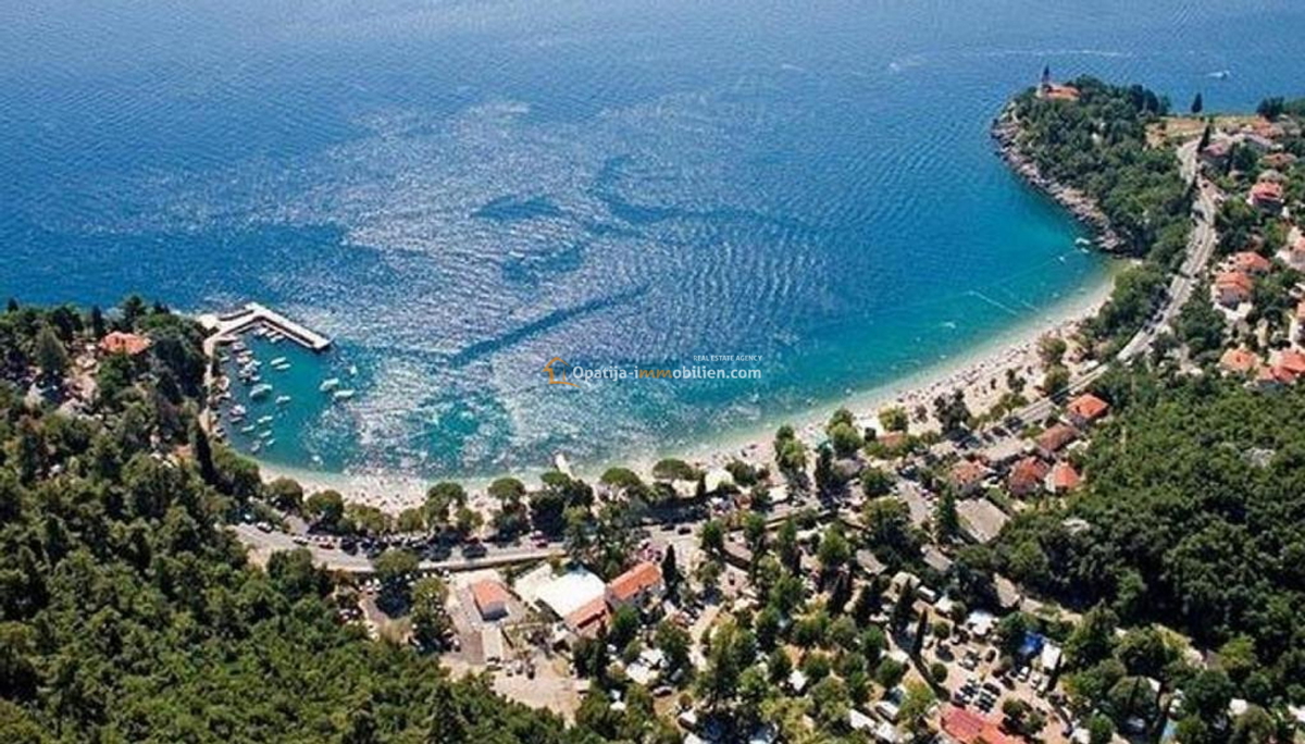 VILA Z BAZENOM - POGLED NA MORJE