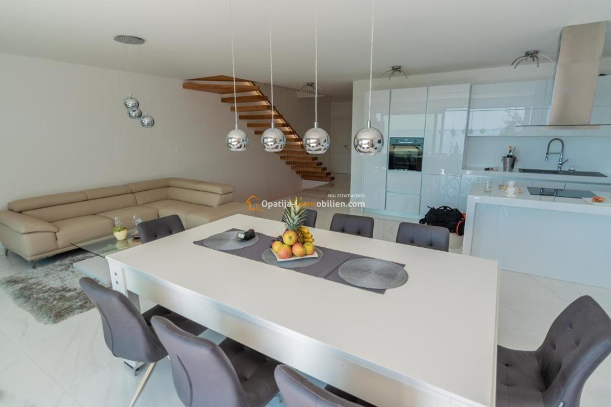 APARTMA Z BAZENOM-OPATIJSKA RIVIERA
