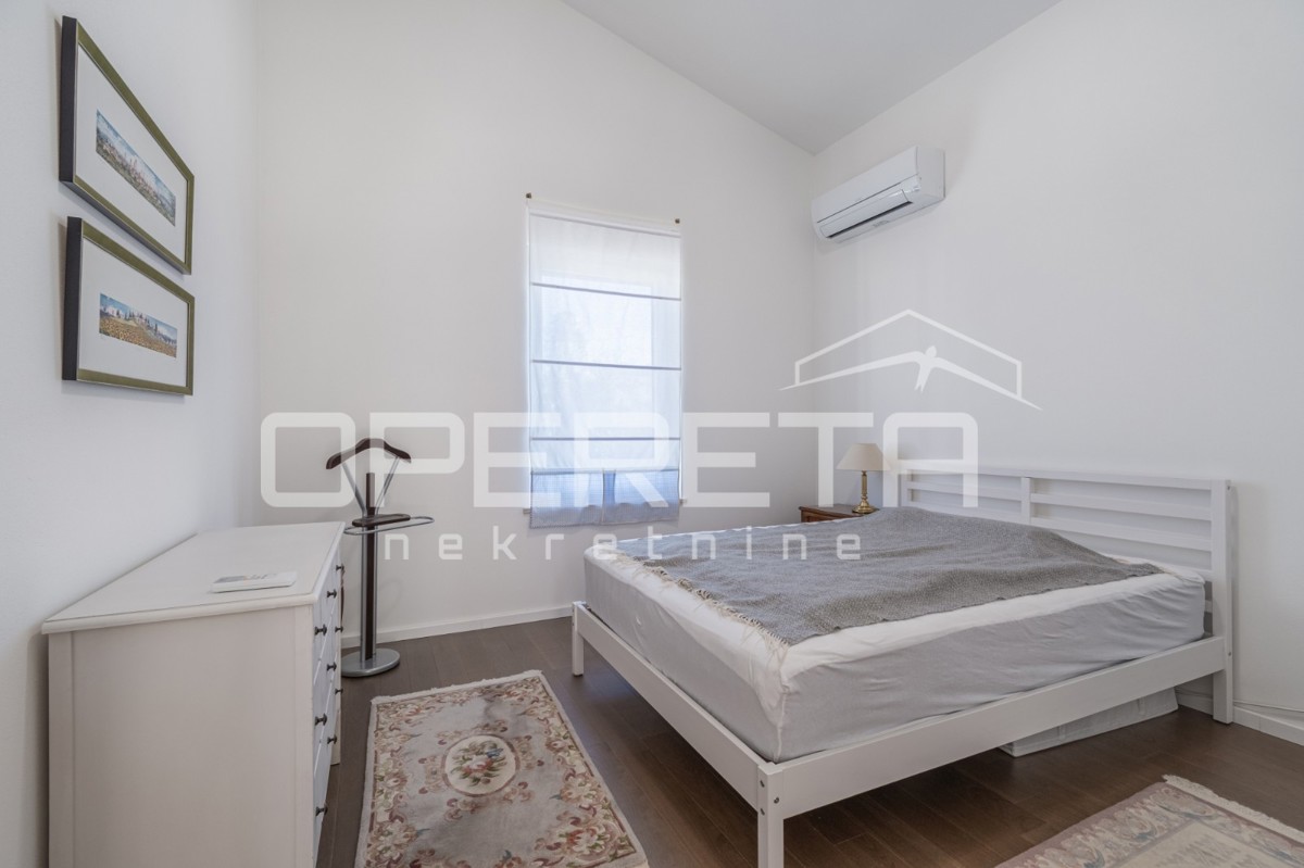 Istra, Tinjan – Pritlična hiša z bazenom in dvoriščem