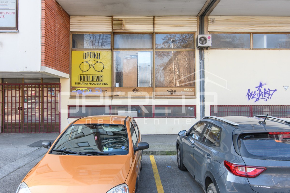 Prodaja, Ulični lokal, Volovčica, Trg Stjepana Konzula, 57m2
