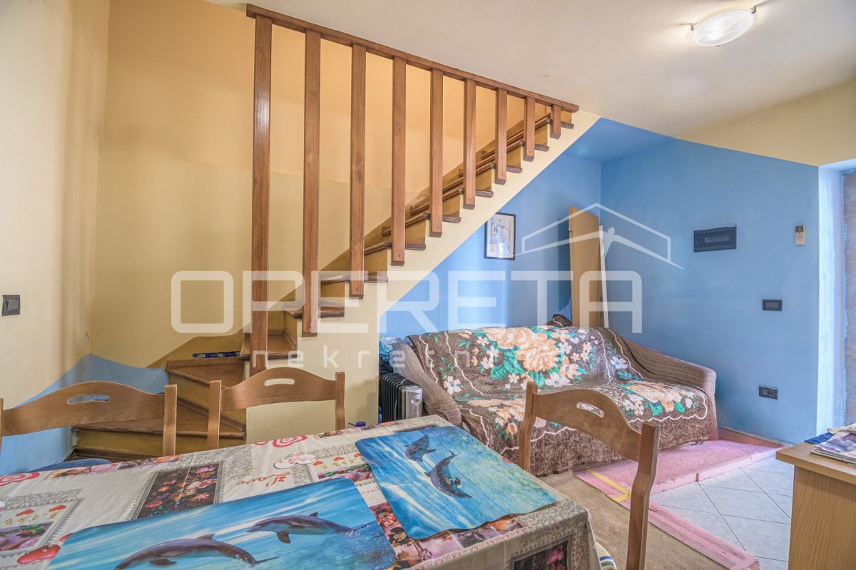 Istra, Medulin, PRILOŽNOST! Hiša v središču Medulina