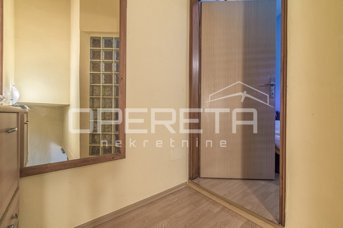 Istra, Medulin, PRILOŽNOST! Hiša v središču Medulina