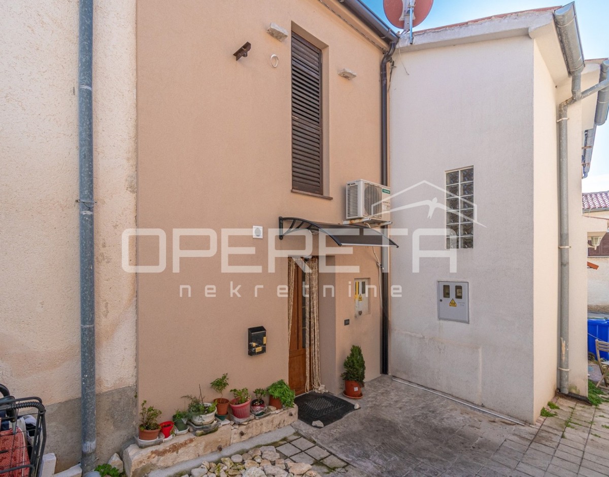 Istra, Medulin, PRILOŽNOST! Hiša v središču Medulina