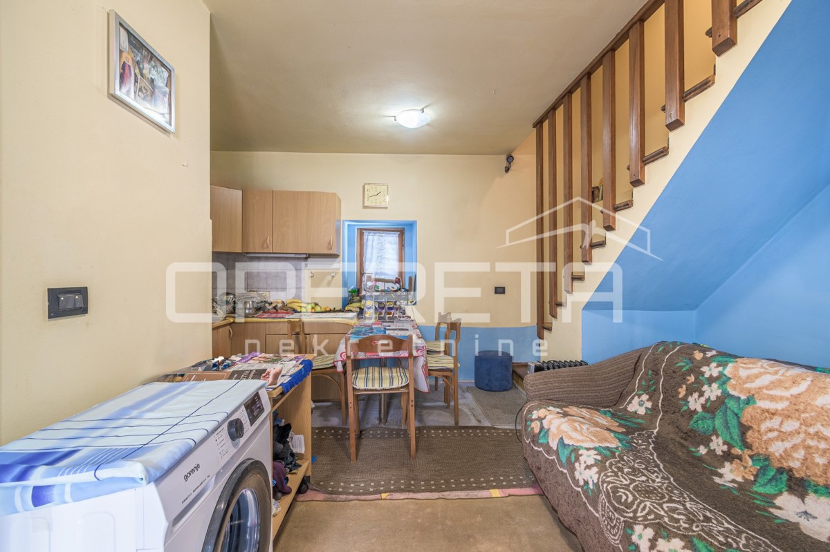 Istra, Medulin, PRILOŽNOST! Hiša v središču Medulina