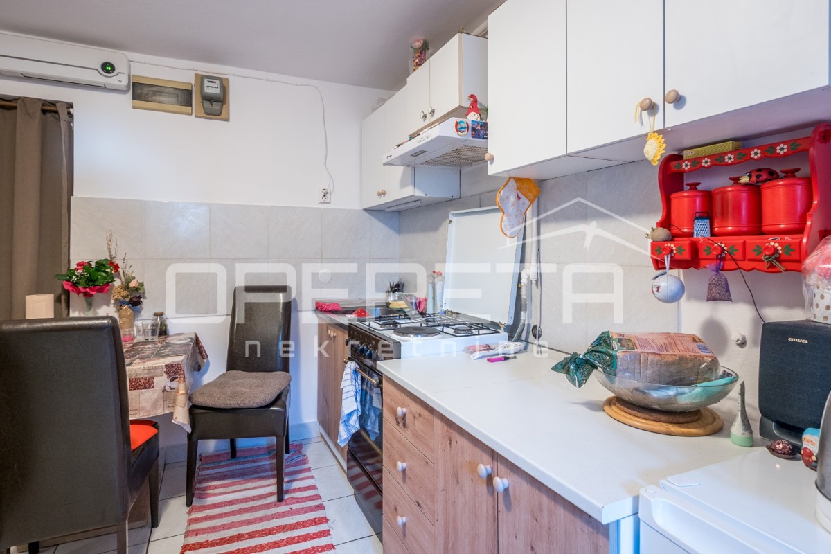 Prodaja, Hiša, Rudeš, Vivodinska, Polugrađena, 230m2