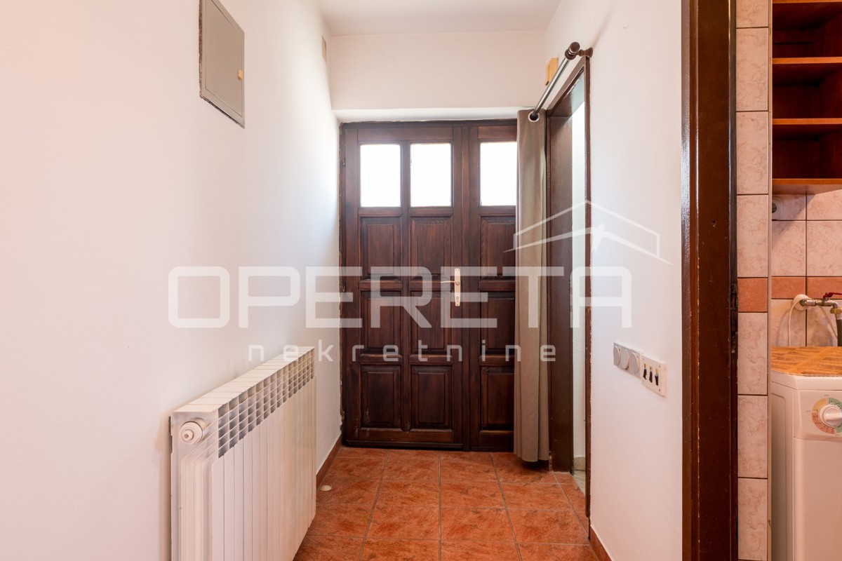 Prodaja, Hiša, Rudeš, Vivodinska, Polugrađena, 230m2