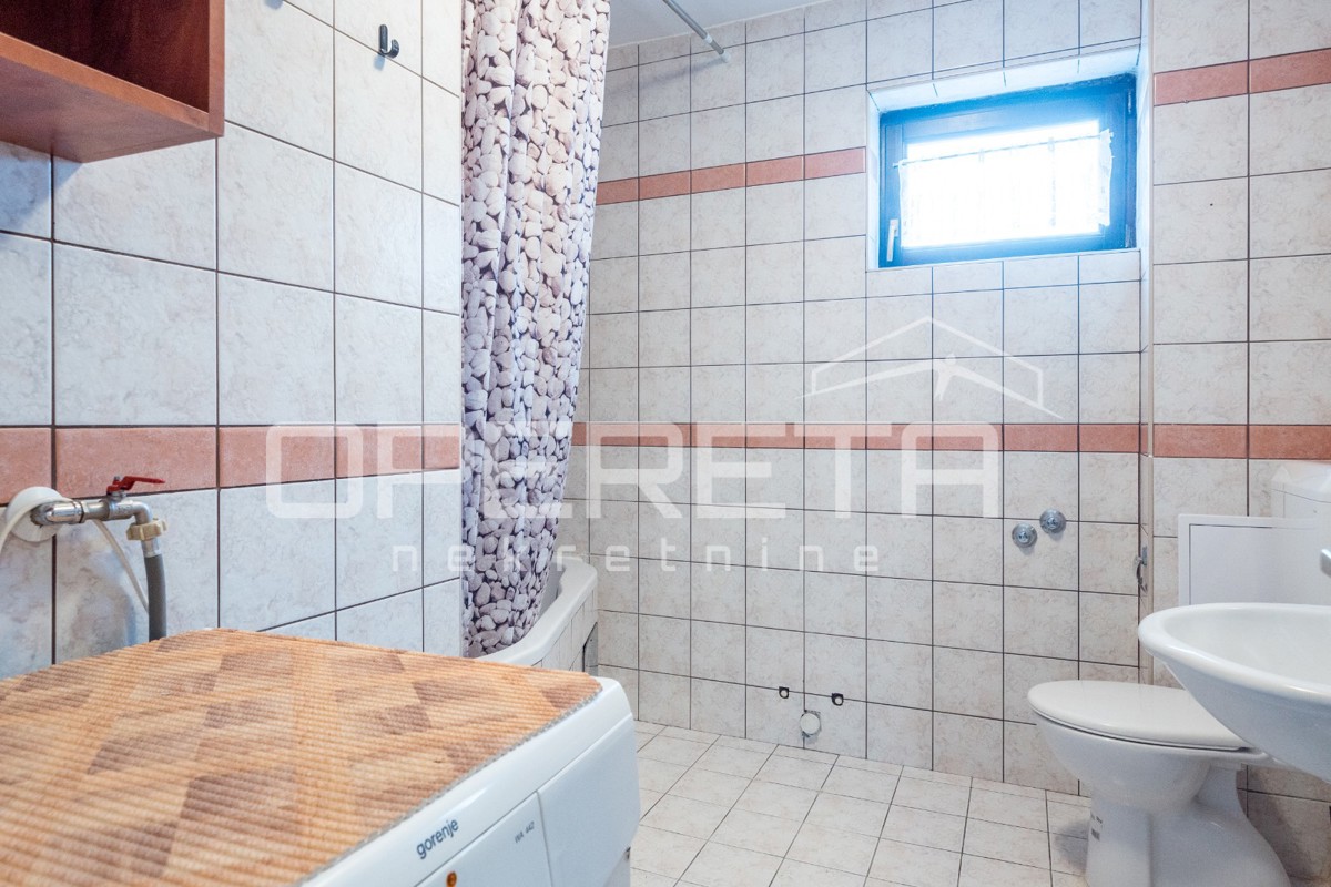 Prodaja, Hiša, Rudeš, Vivodinska, Polugrađena, 230m2