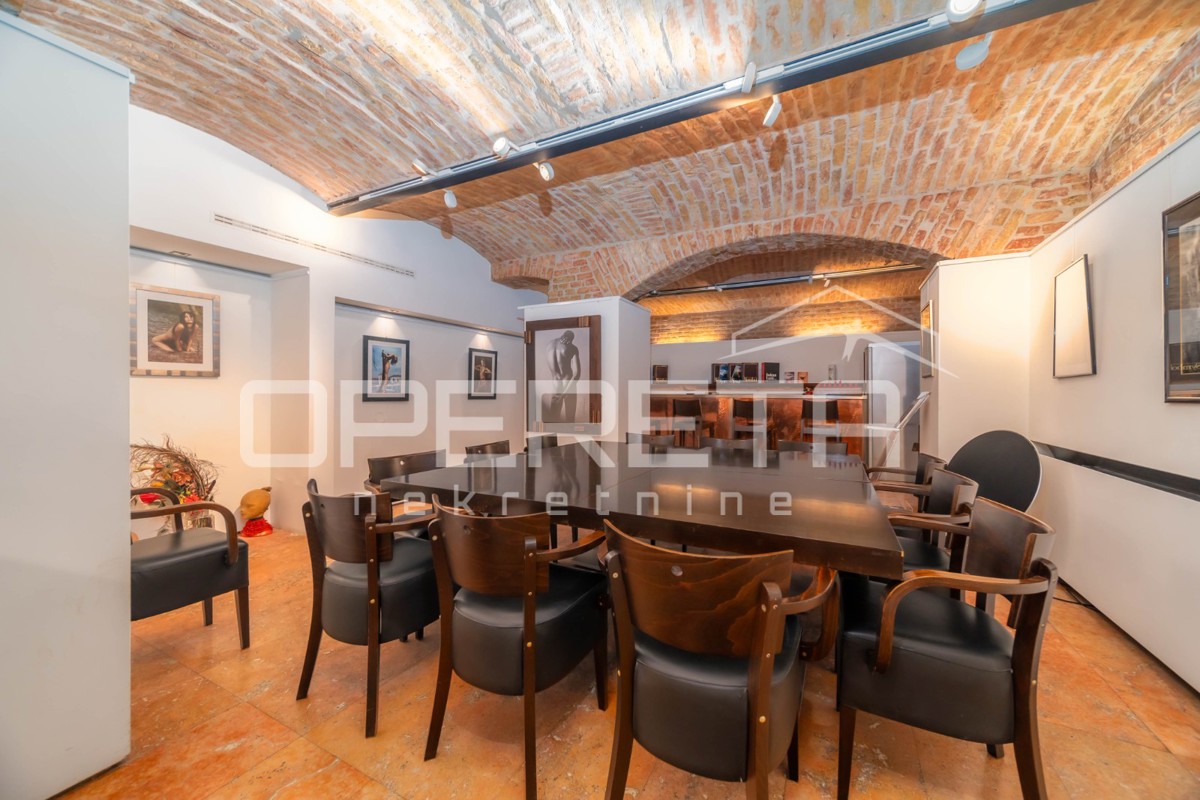 Prodaja, Ured, Centar, Centar, 602m2