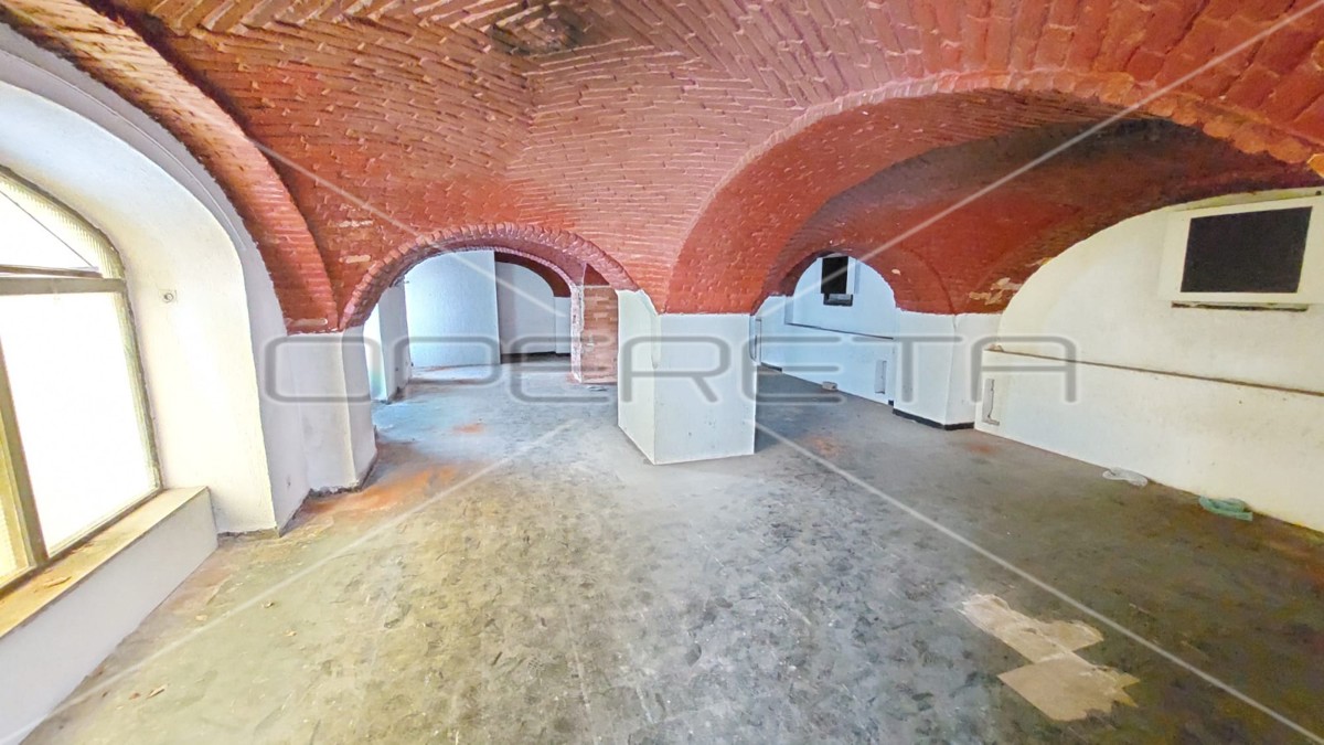 Prodaja, Ulični lokal, Centar, Ilica kod Cvjetnog trga, 316m2