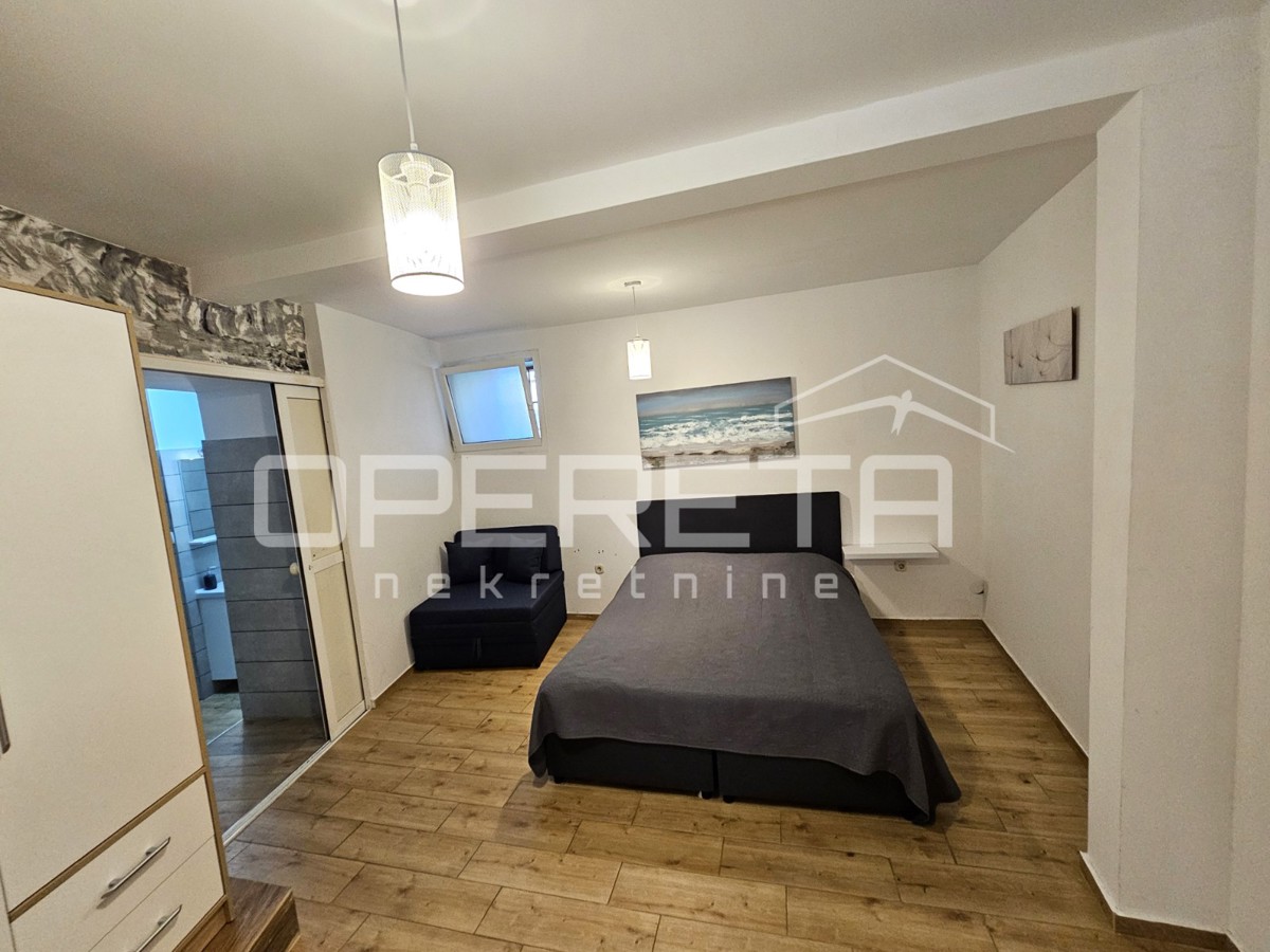 Vela Varoš, center Splita – Poslovni prostor s turističnim potencialom