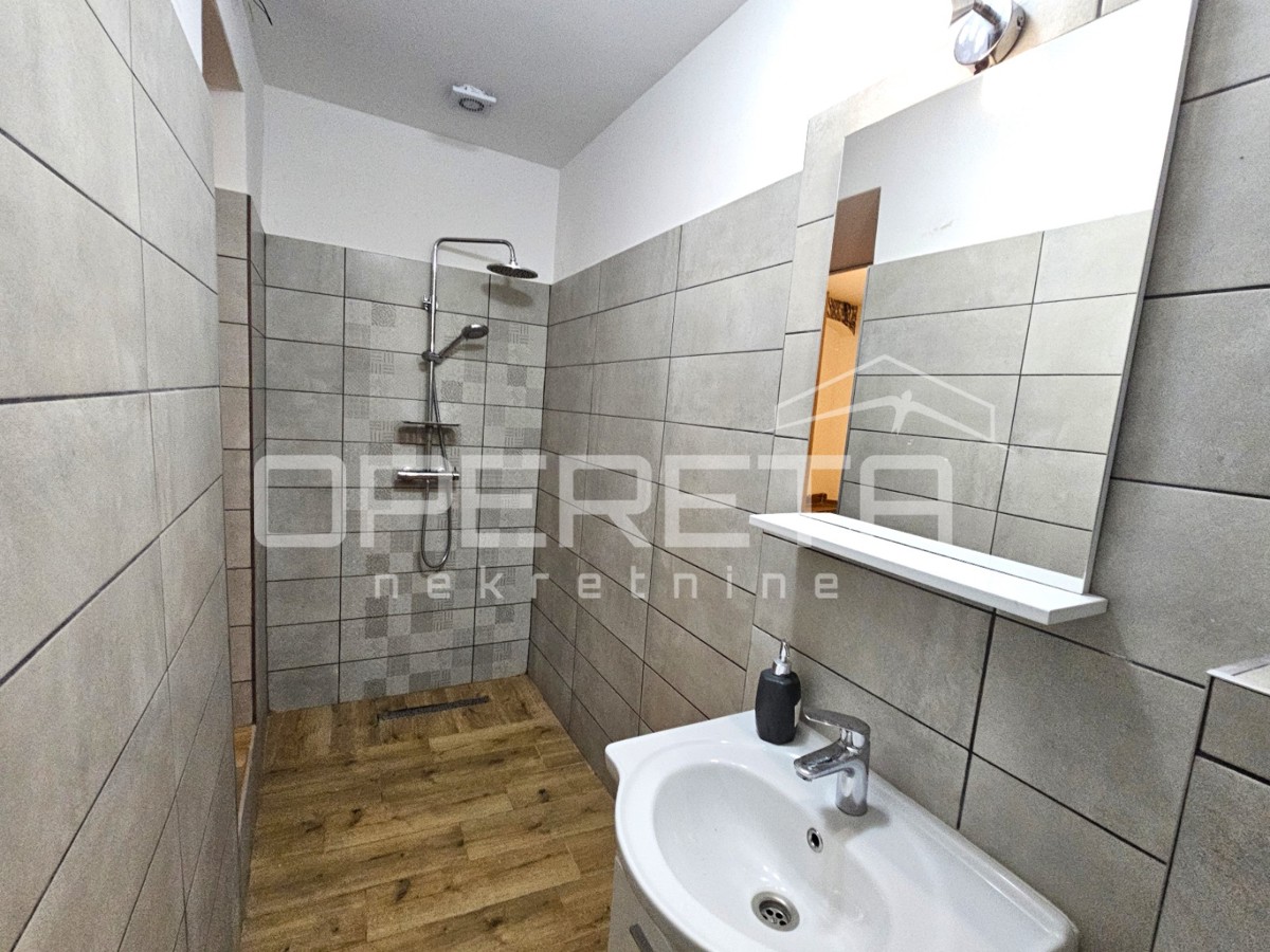 Vela Varoš, center Splita – Poslovni prostor s turističnim potencialom