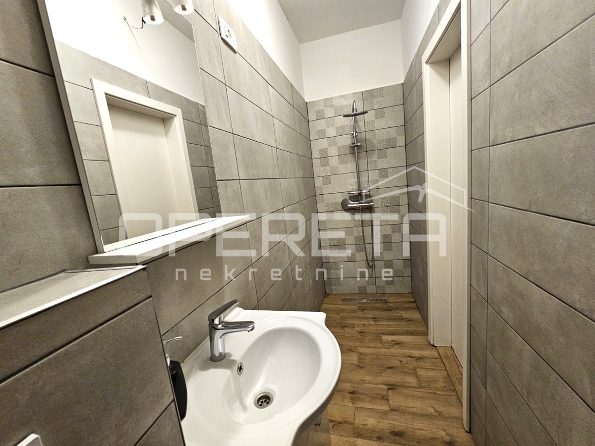 Vela Varoš, center Splita – Poslovni prostor s turističnim potencialom