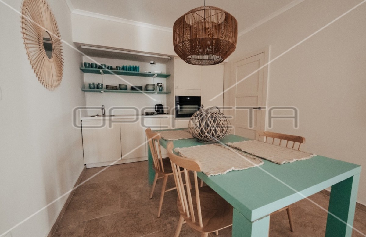 KUKLJICA, OTOK UGLJAN (BLIZU ZADRA), na novo prenovljeni apartmaji