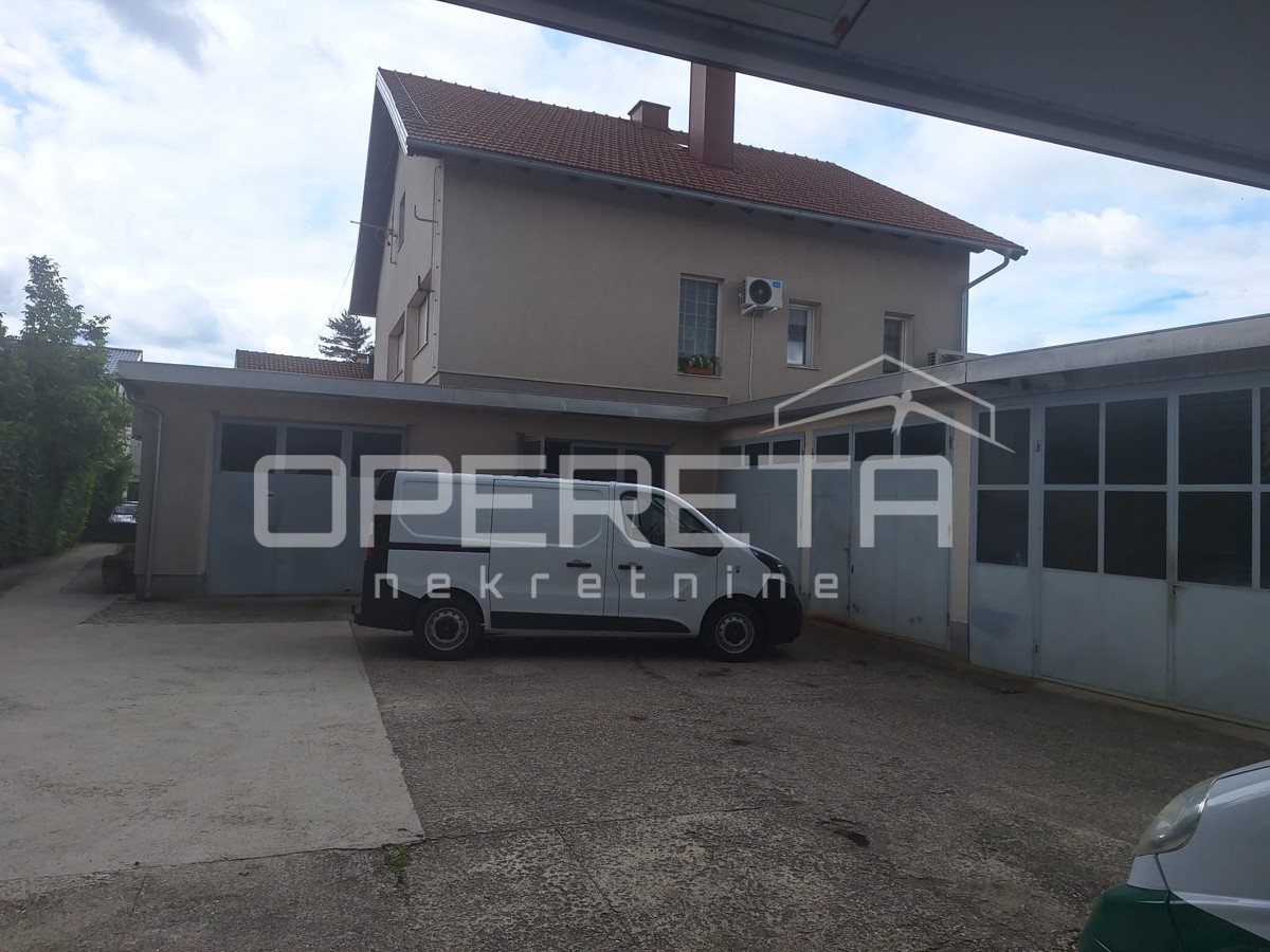 Prodaja, Poslovna zgrada, Demerje, Travarsko, 760m2