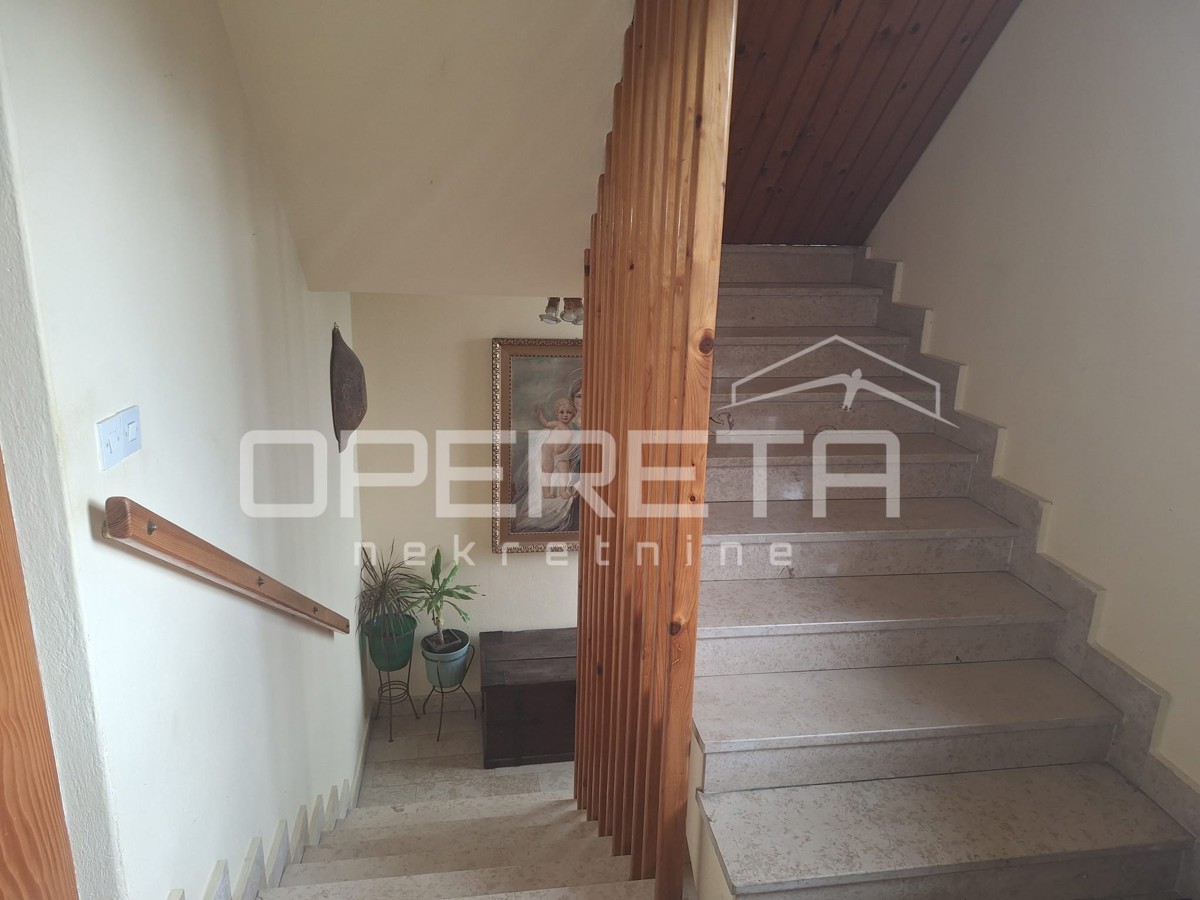 Prodaja, Poslovna zgrada, Demerje, Travarsko, 760m2