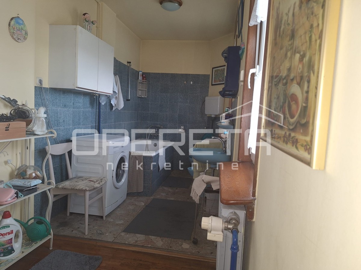 Prodaja, Poslovna zgrada, Demerje, Travarsko, 760m2