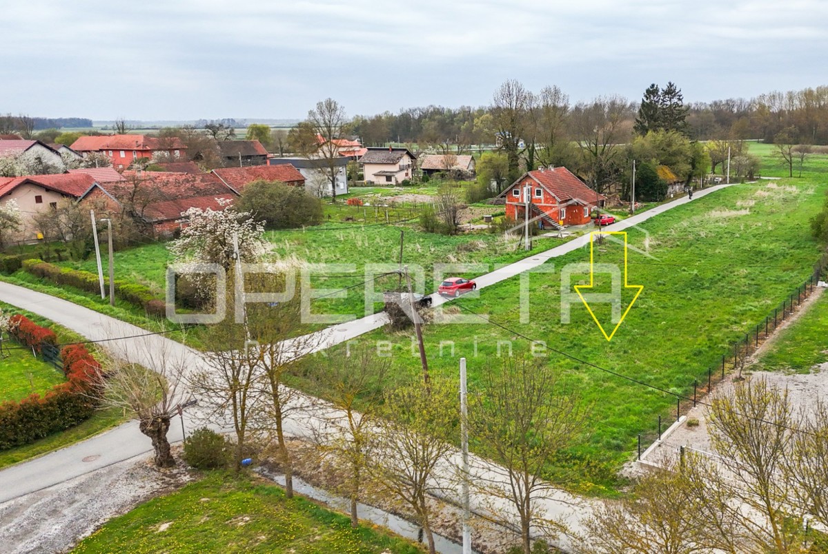 Matije Gupca , Črnec Rugvički, 607,00 m2, 85.000,00 EUR