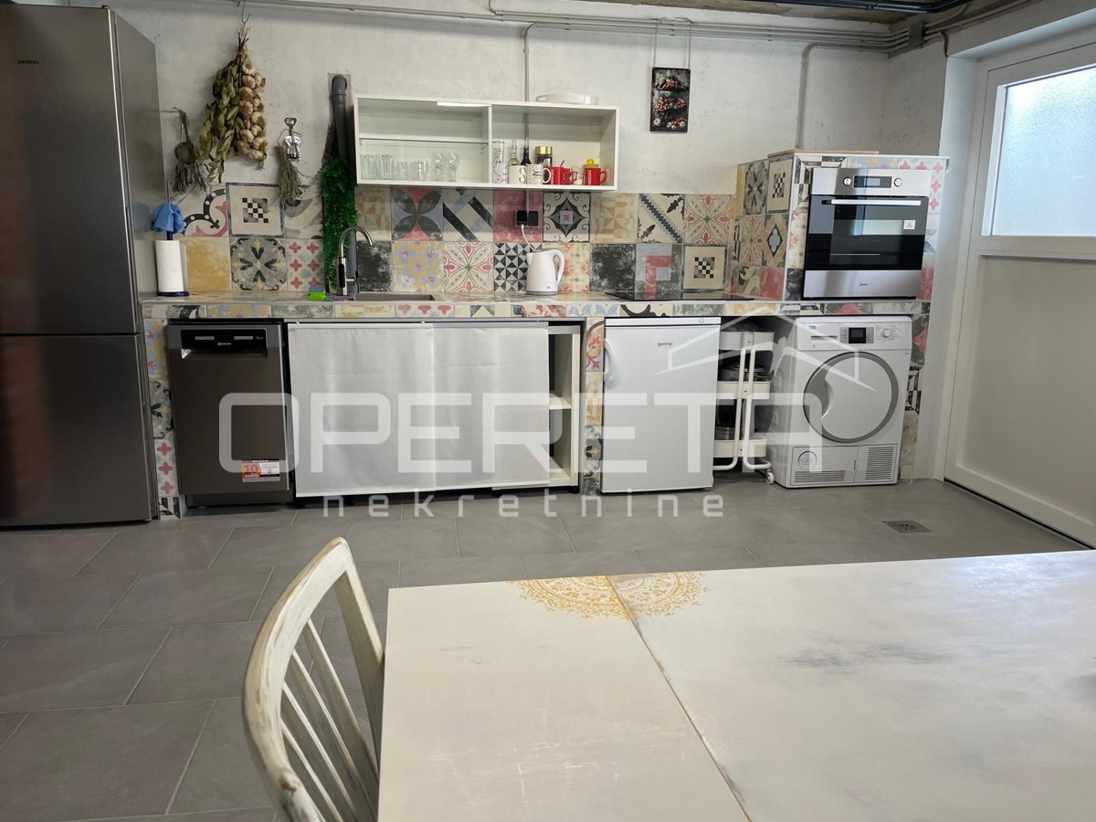 Prodaja, Hiša, Vrapče, Vrapčanska ulica, Samostojeća, 250m2