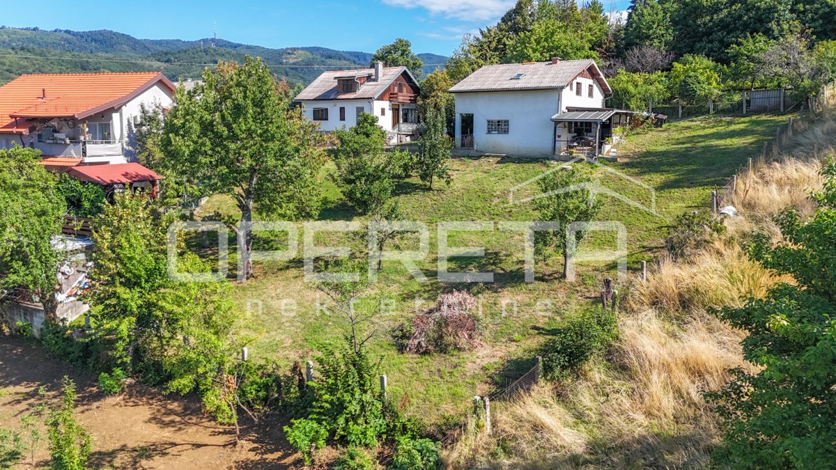 PRODAJA, REMETE, REMETSKI KAMENJAK, 2 SAMOSTOJEČE HIŠE NA PARCELI OD 1440m2.