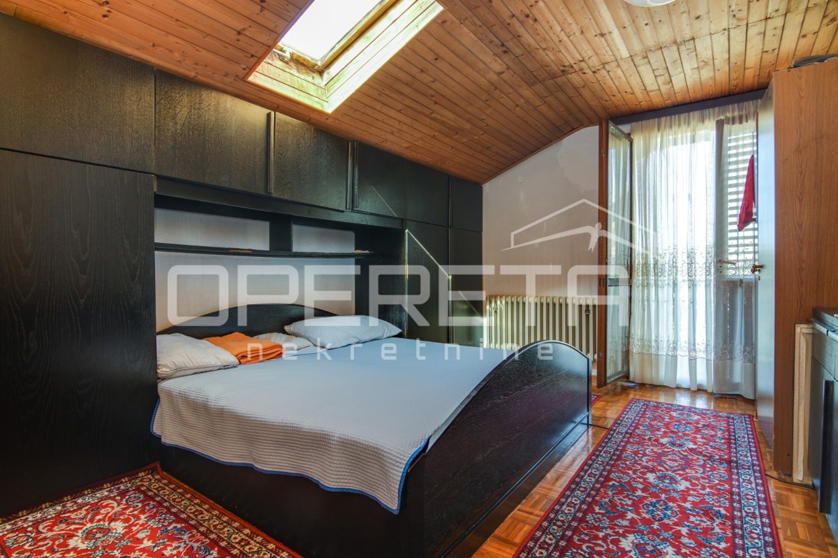 PRODAJA, REMETE, REMETSKI KAMENJAK, 2 SAMOSTOJEČE HIŠE NA PARCELI OD 1440m2.