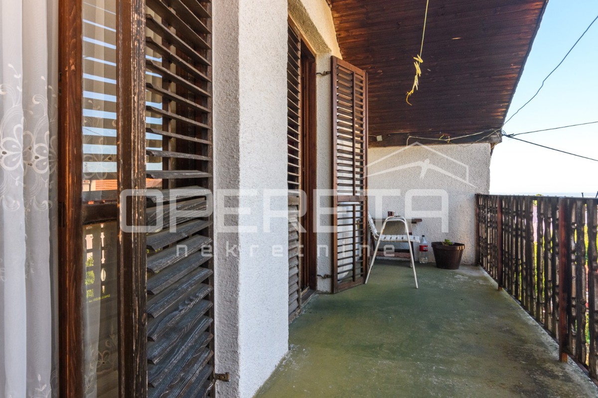 PRODAJA, REMETE, REMETSKI KAMENJAK, 2 SAMOSTOJEČE HIŠE NA PARCELI OD 1440m2.