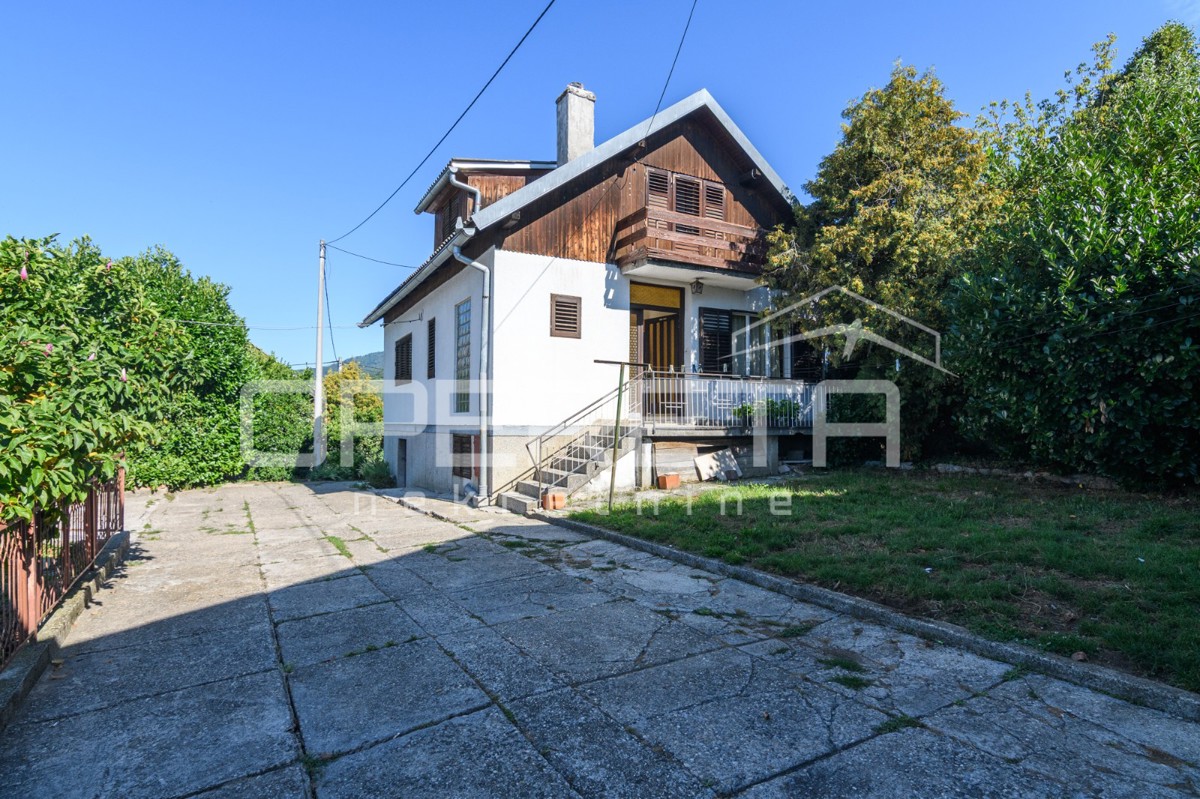 PRODAJA, REMETE, REMETSKI KAMENJAK, 2 SAMOSTOJEČE HIŠE NA PARCELI OD 1440m2.