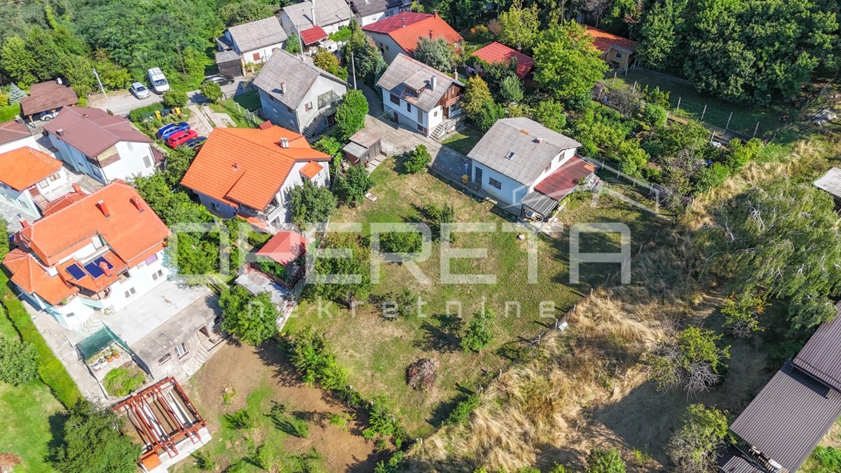 PRODAJA, REMETE, REMETSKI KAMENJAK, 2 SAMOSTOJEČE HIŠE NA PARCELI OD 1440m2.