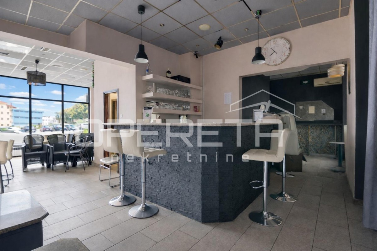 Poslovni prostor s teraso in skladiščem, tržnica in center Oroslavja