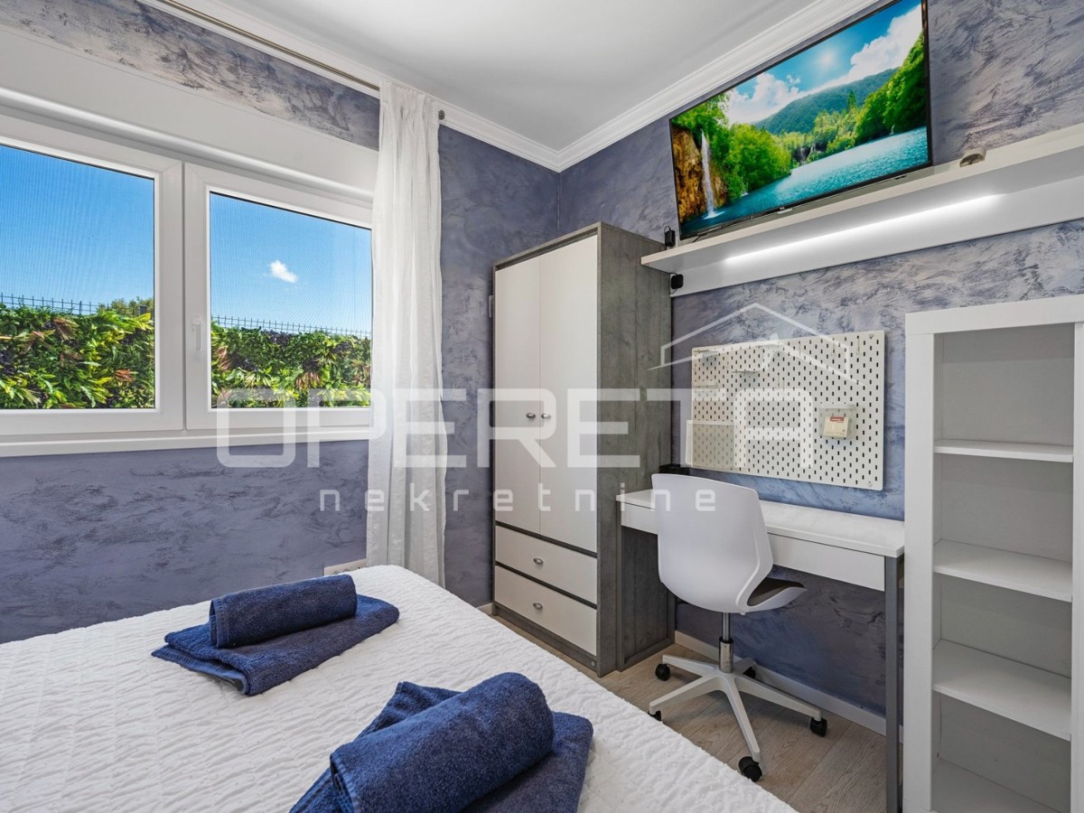 Luksuzna hiša z veliko parcelo, Šibenik- Bilice