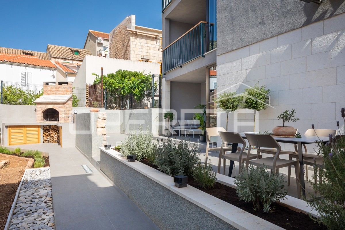 Prodaja, Hiša, Komiža, Čikolina stroda, Samostojeća, 120m2