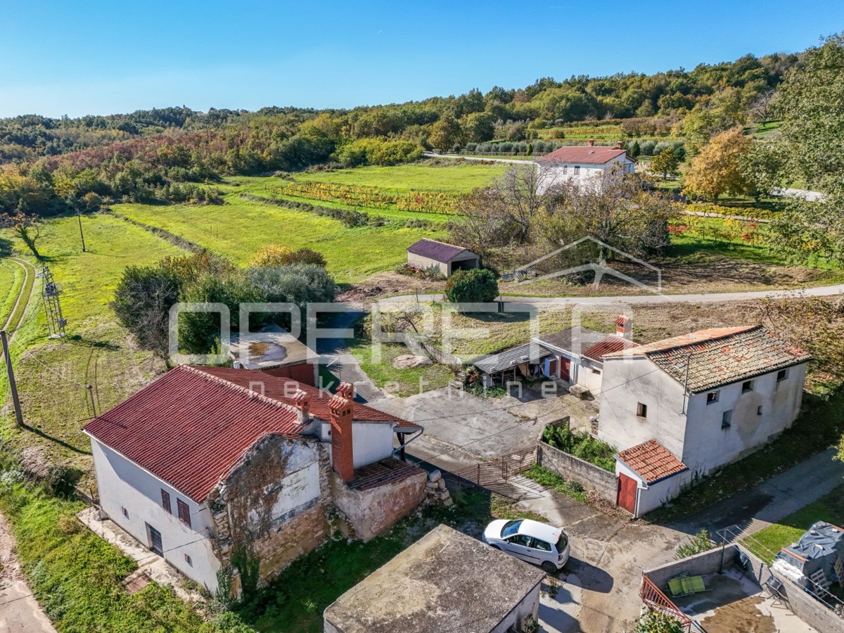 Istra, Pićan - Posestvo s hišo in 4 dodatnimi objekti