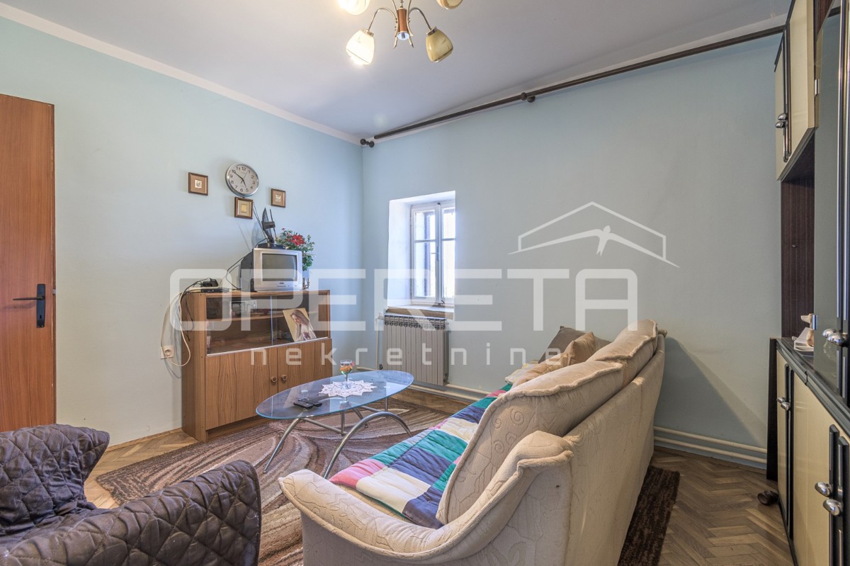 Istra, Pićan - Posestvo s hišo in 4 dodatnimi objekti