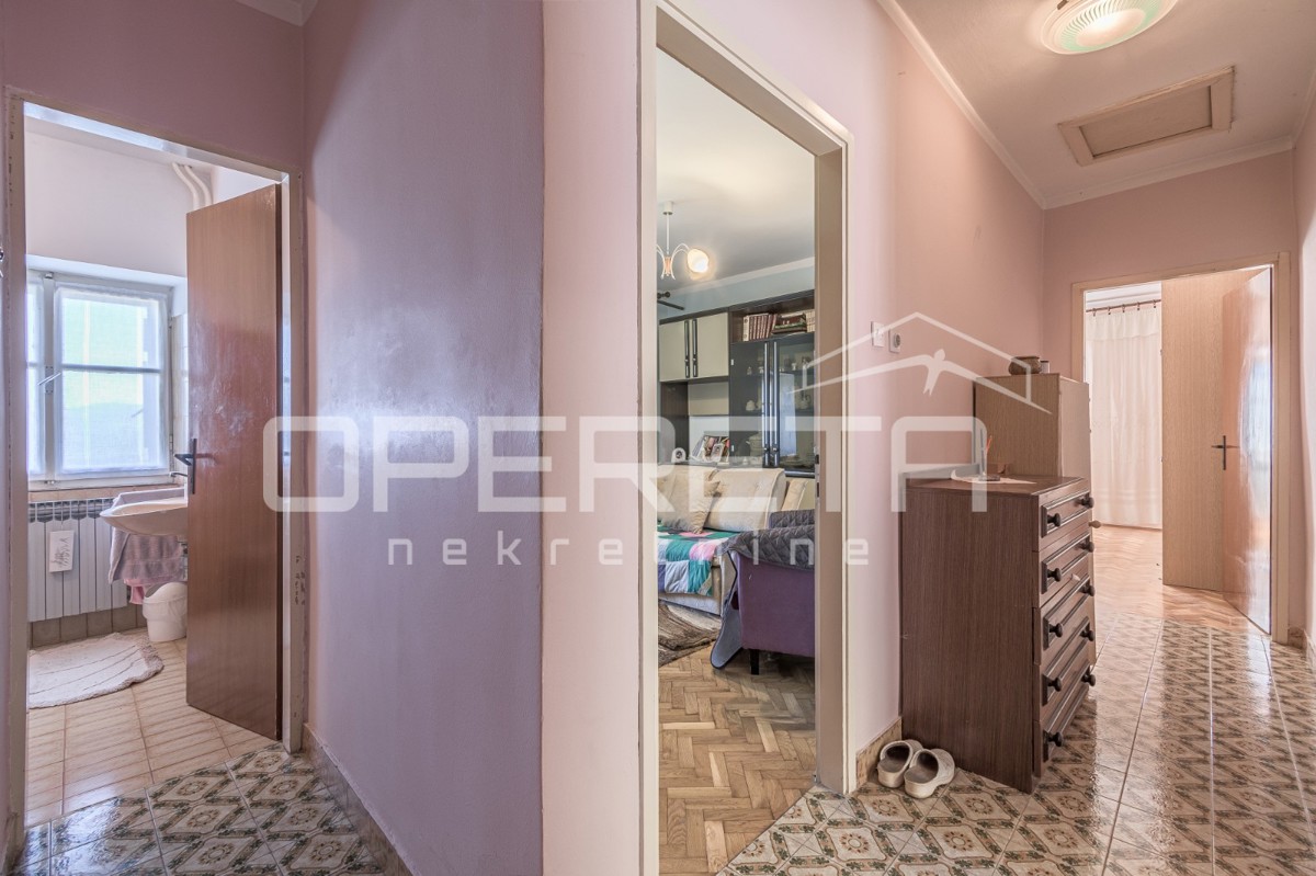 Istra, Pićan - Posestvo s hišo in 4 dodatnimi objekti