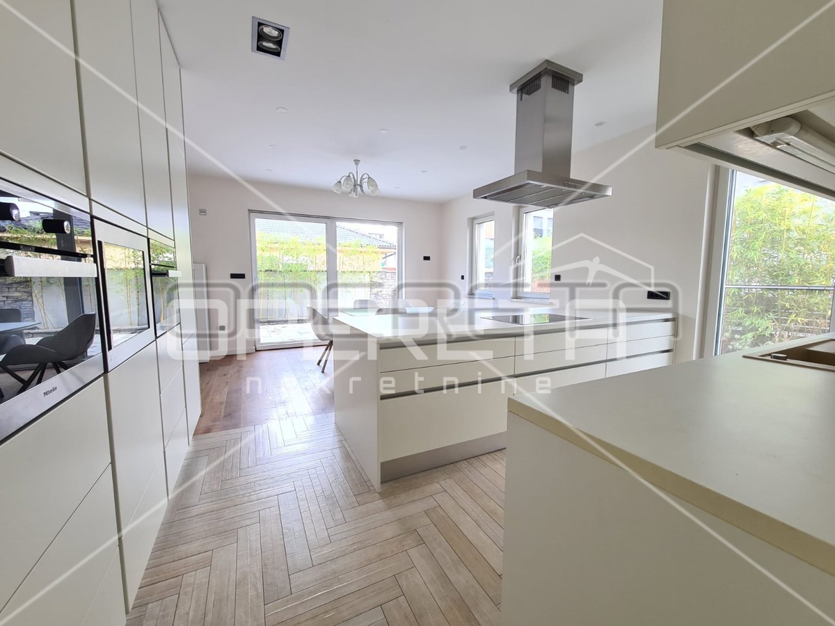 Prodaja, Hiša, Blato, Jurja Njavre, Dvojni objekt, 323m2