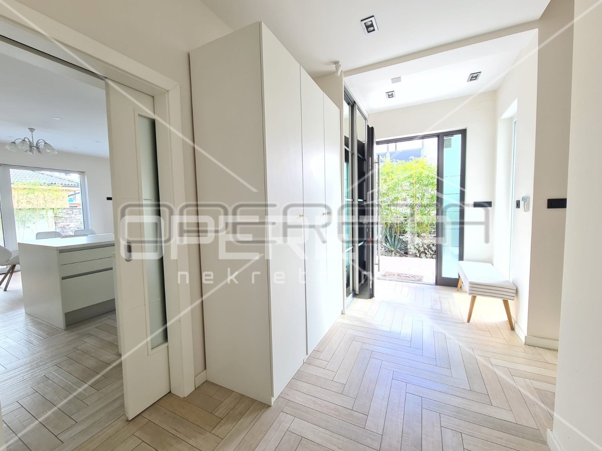 Prodaja, Hiša, Blato, Jurja Njavre, Dvojni objekt, 323m2