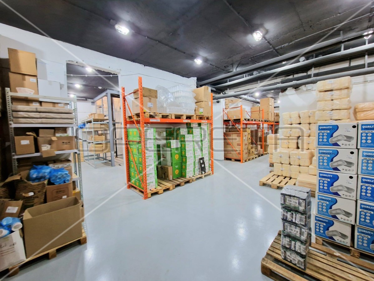 Prodaja, Ulični lokal, Voltino, Dragutina Golika, 555m2