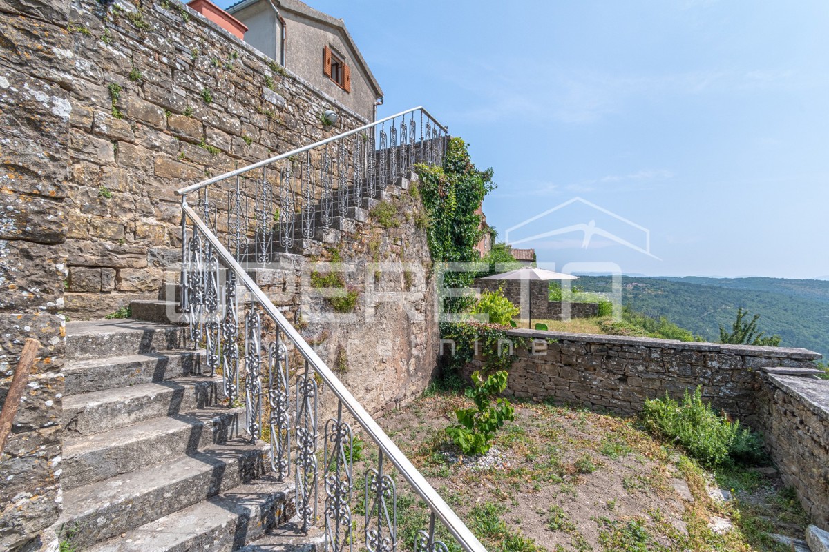 Istra, območje Buj - avtentična kamnita hiša
