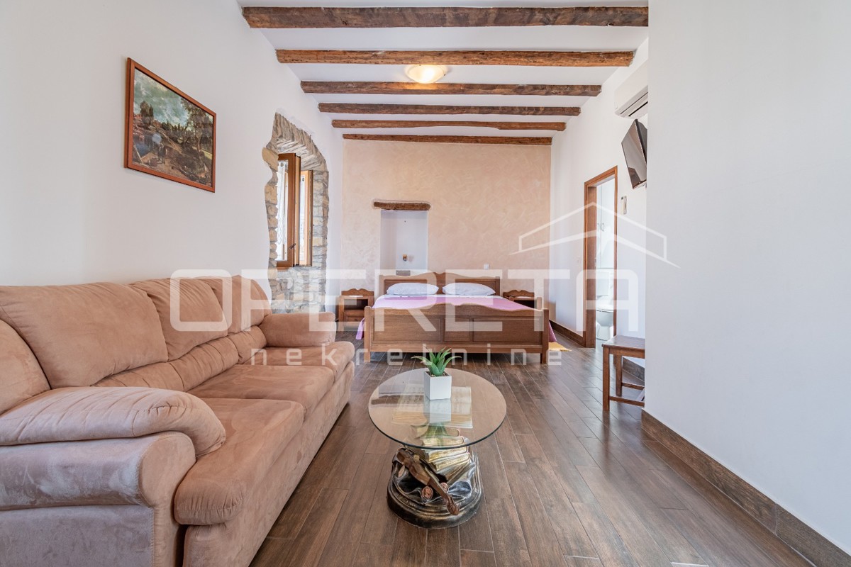 Istra, območje Buj - avtentična kamnita hiša