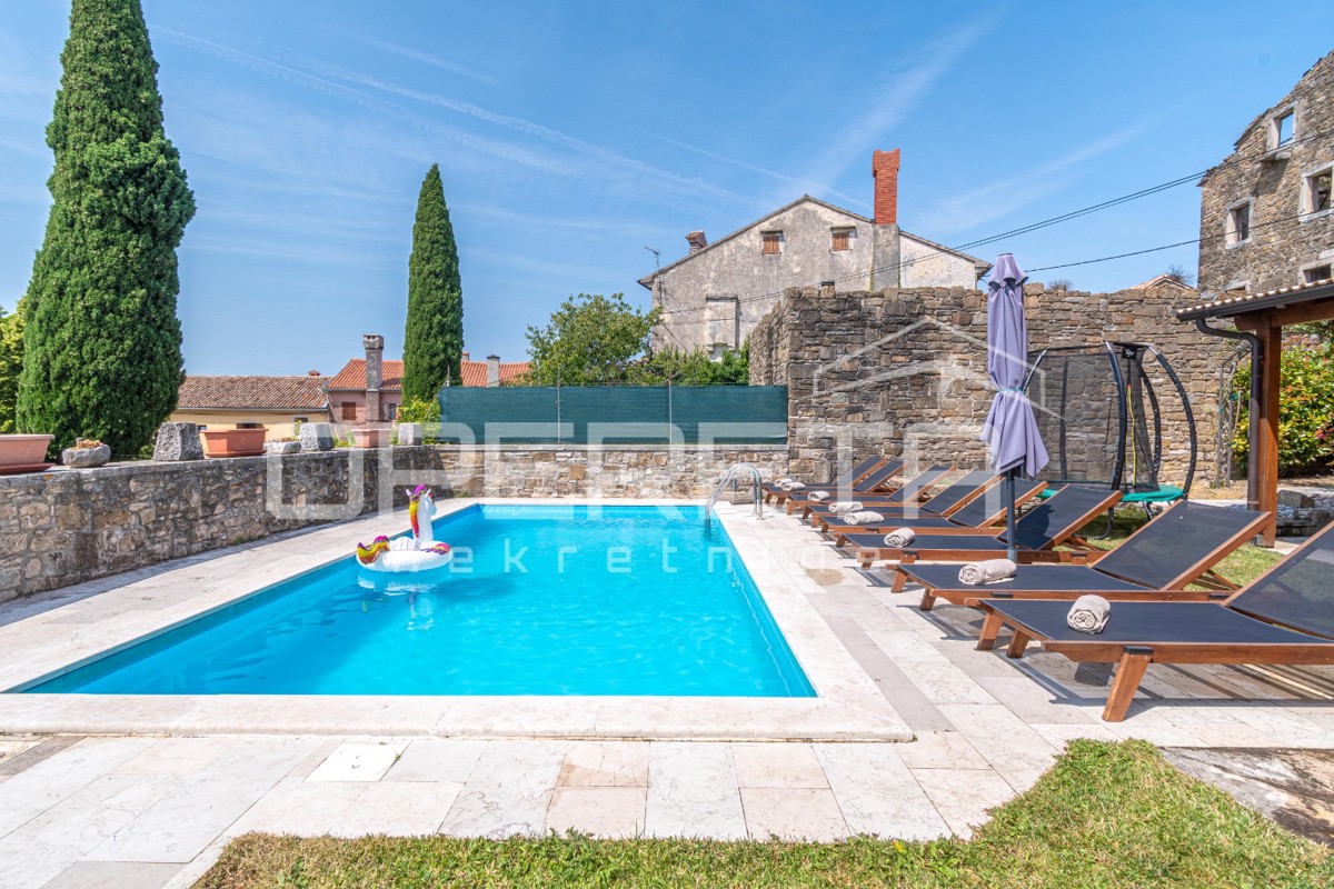 Istra, območje Buj - avtentična kamnita hiša