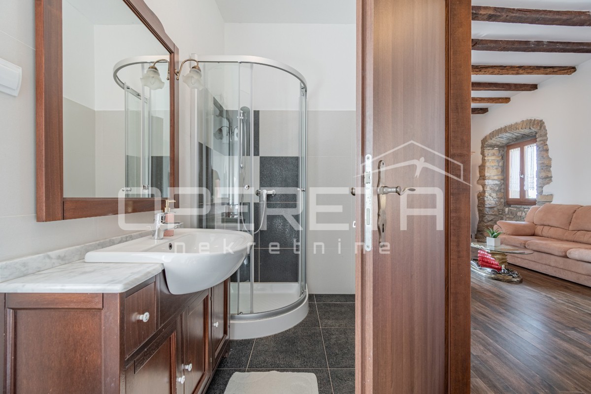 Istra, območje Buj - avtentična kamnita hiša