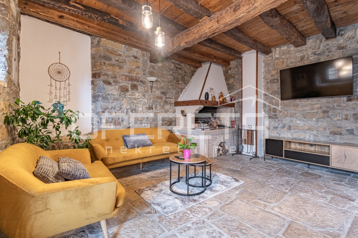 Istra, območje Buj - avtentična kamnita hiša