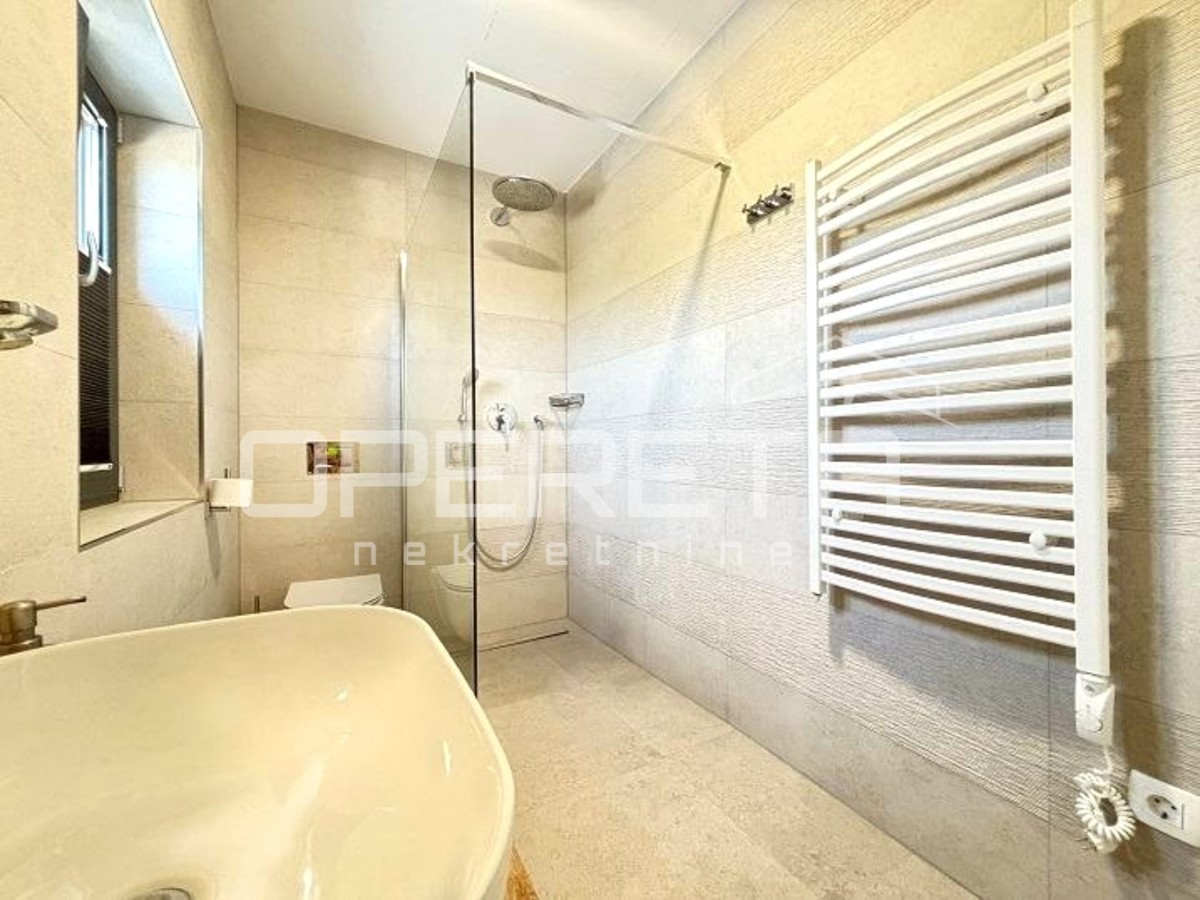 Prodaja, Hiša, Pag, Jakišnica , Samostojeća, 240m2